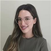 Profesional del ámbito económico y financiero con formación como docente y años de experiencia en el sector económico y financiero